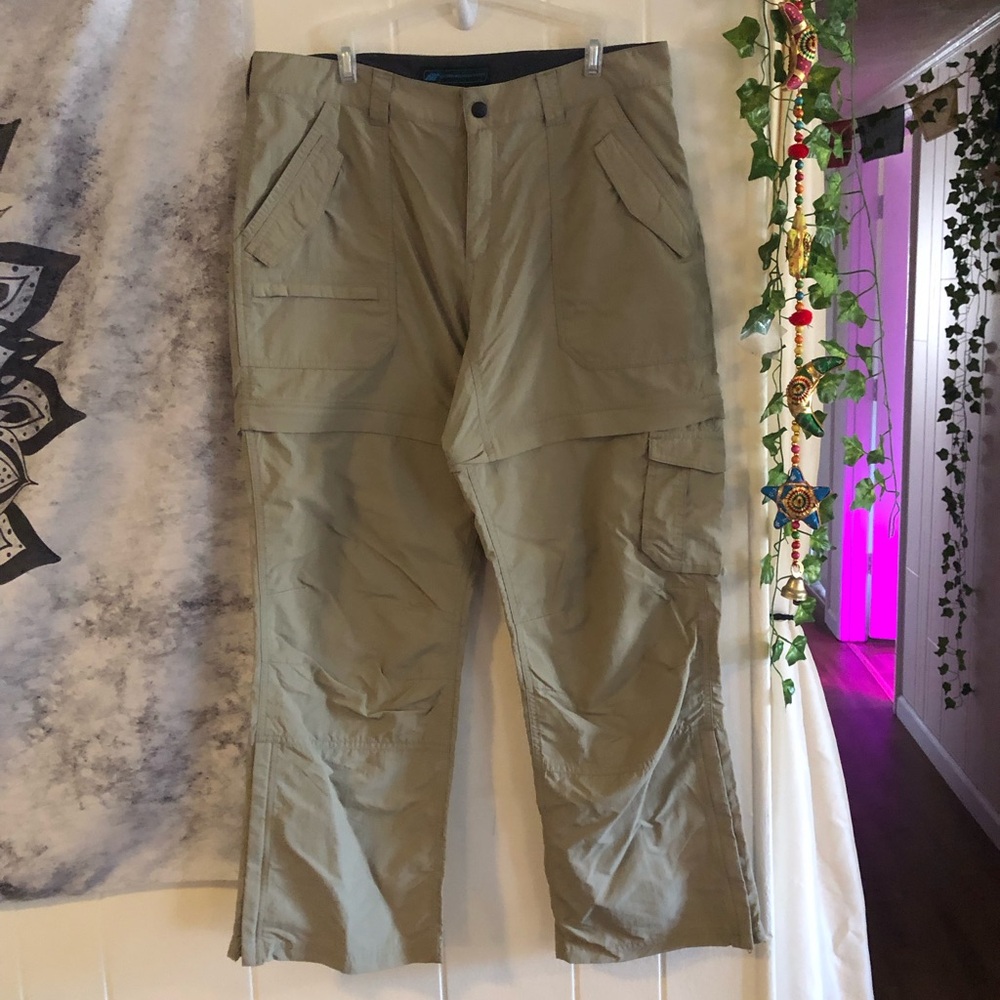 Eastern Mountain Sports Women's Tan Convertible Size 10 Short Hiking Pants/Short